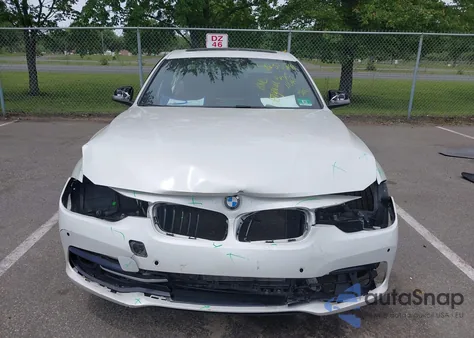 2017 BMW 330I z USA, uszkodzony, nr VIN WBA8B9C55HK675705